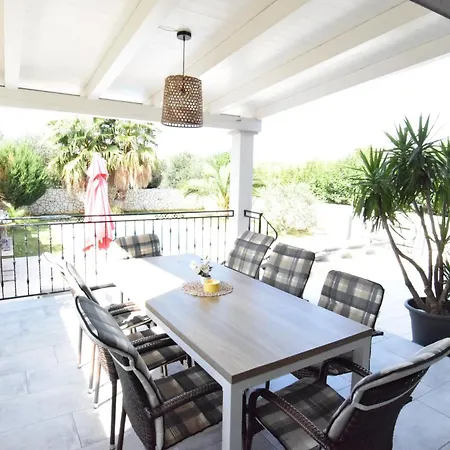 Holiday Home Banjole Vila *
