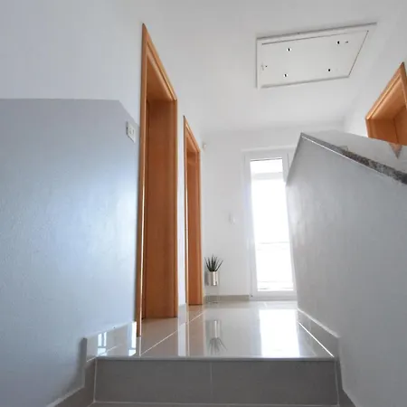 Holiday Home Banjole Vila *